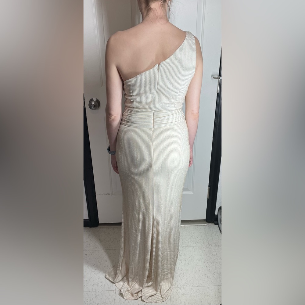 Leena for Mac Duggal One Shoulder Champagne Shimmer Gown Sz 4 - Picture 2 of 6
